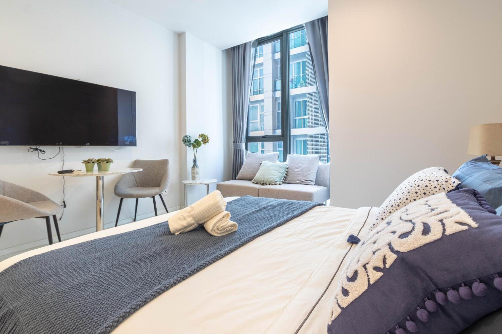 Hyde Sukhumvit 11 Branded Suites Bangkok Zewnętrze zdjęcie